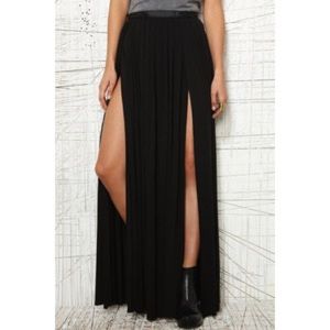 Ecote Black maxi skirt with 2 open slits